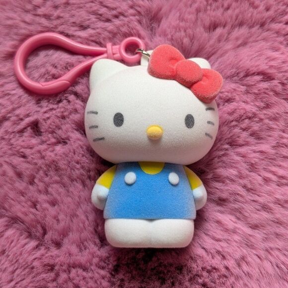 Sanrio Hello Kitty Backpack Hanger Surreal Entertainment 3-Inch Key Chain - Picture 1 of 2